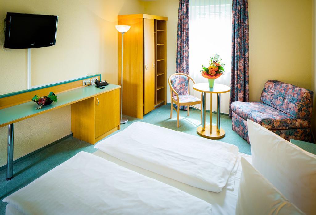 Apart Hotel Weimar エクステリア 写真