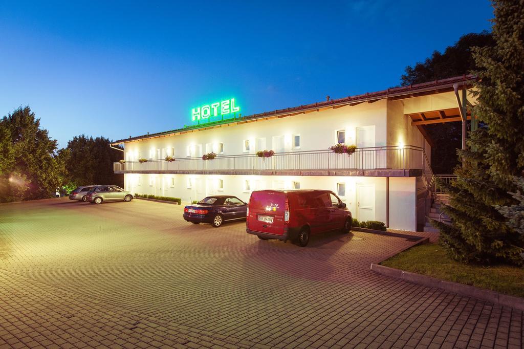 Apart Hotel Weimar エクステリア 写真