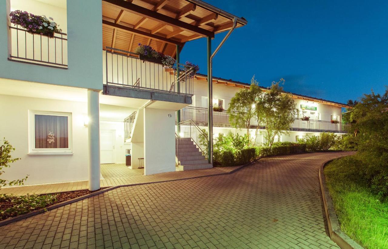 Apart Hotel Weimar エクステリア 写真