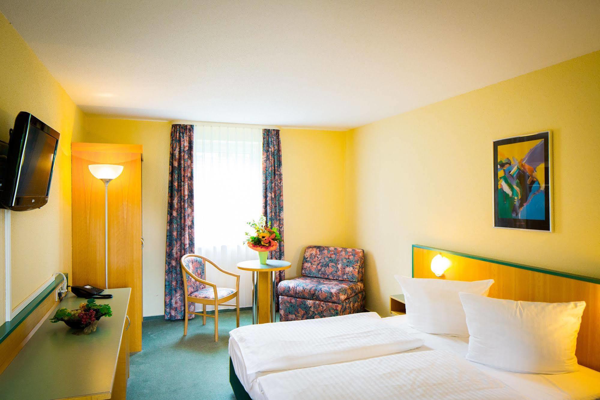 Apart Hotel Weimar エクステリア 写真