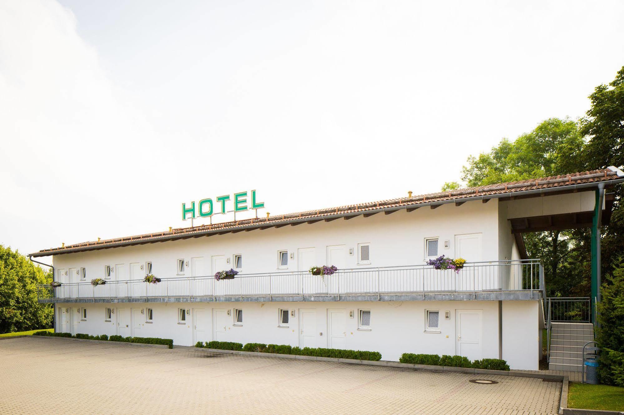 Apart Hotel Weimar エクステリア 写真